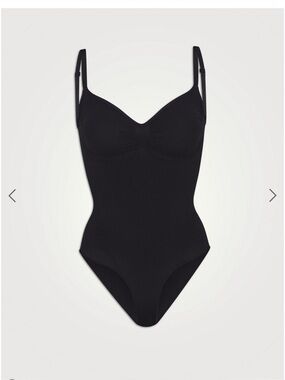 Skims Scultping Bodysuit with Snaps